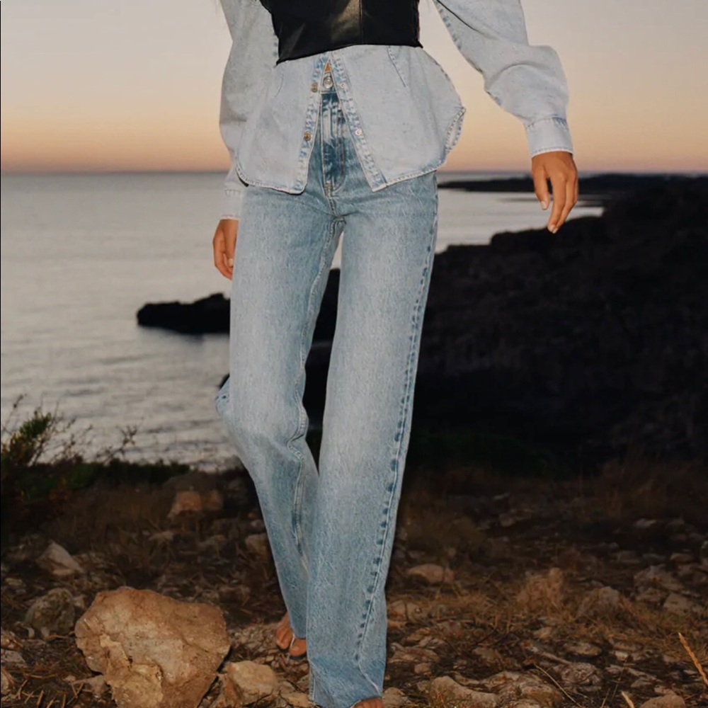 NWT ZARA 90’s High Rise Jeans